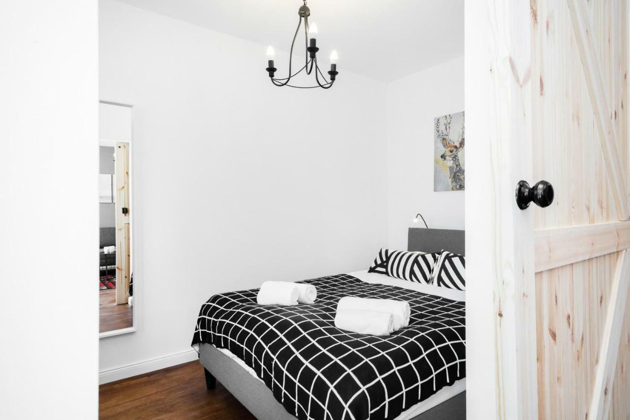 First Central Apartments By Noclegi Renters Warsawa Bagian luar foto