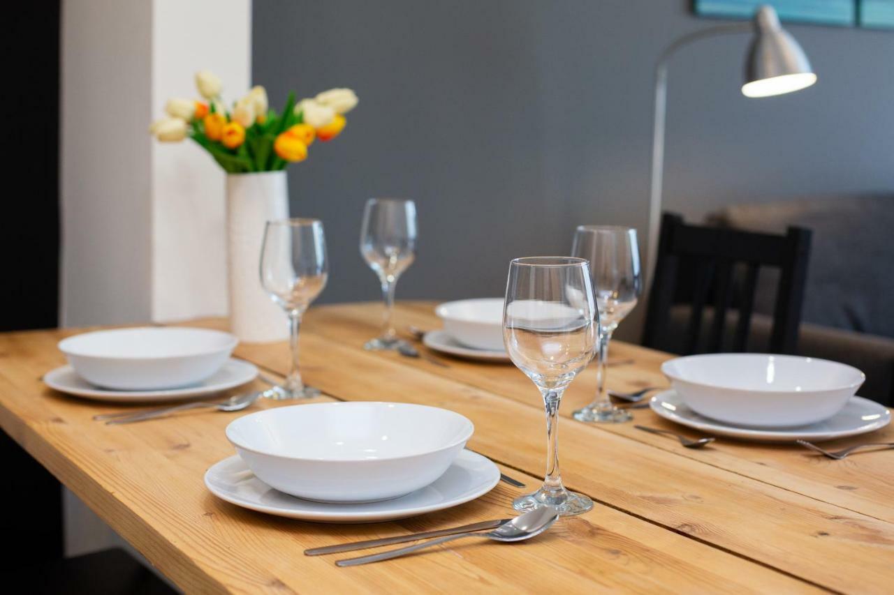 First Central Apartments By Noclegi Renters Warsawa Bagian luar foto